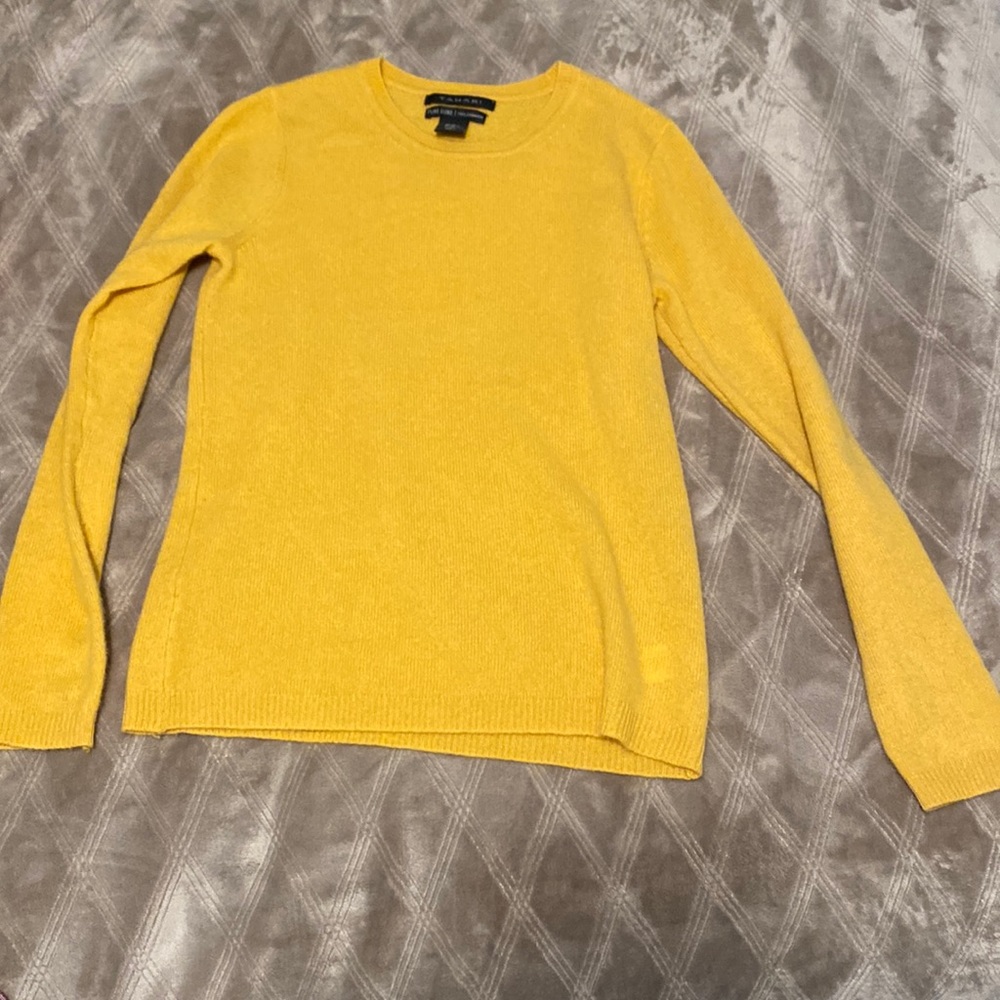 Yellow cashmere sweater